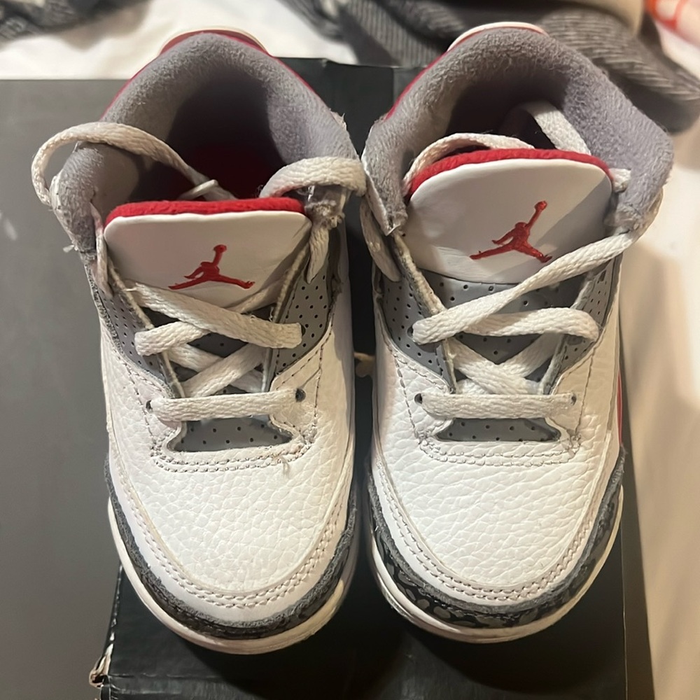 Jordan 3s